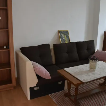 Monika Apartment *